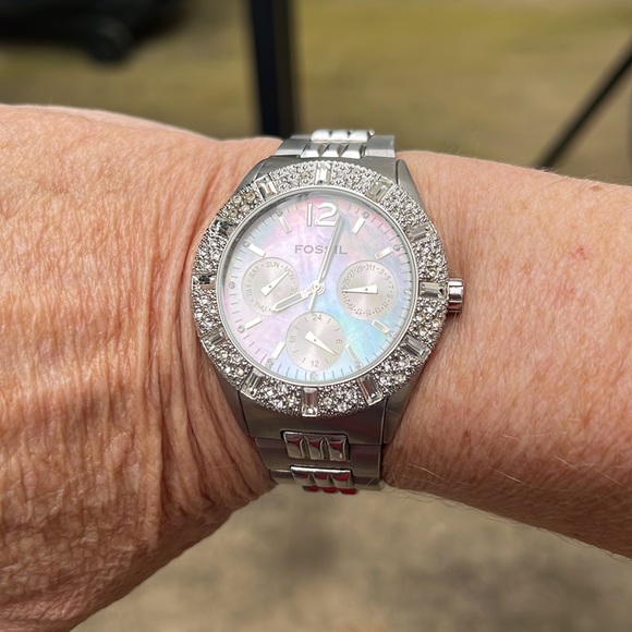 Fossil silver watch with crystals - Picture 5 of 7